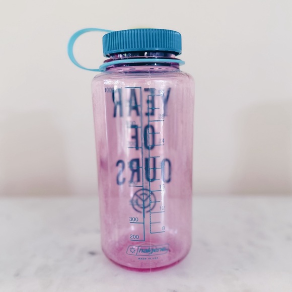 NEW Year of Ours x Nalgene Sustainable Water Bottle - Picture 2 of 2